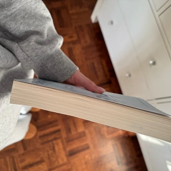 Twisted Love Book - Ana Huang - Book One - In perfect condition - Picture 4 of 4